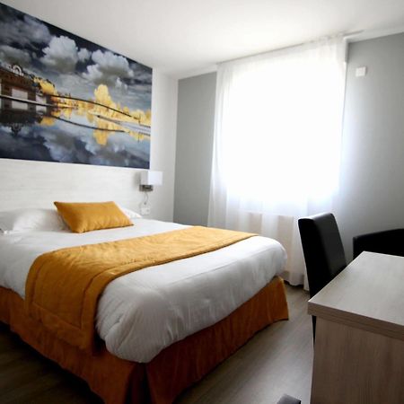 Logis Hotel - La Chambre D'Amiens Esterno foto
