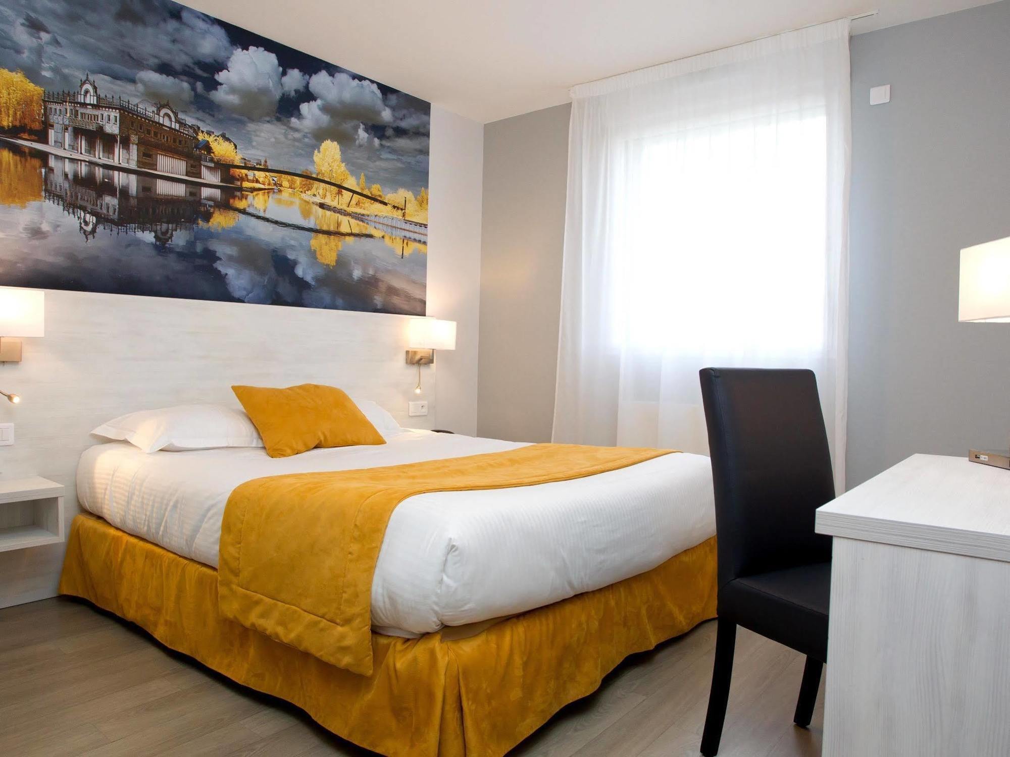Logis Hotel - La Chambre D'Amiens Esterno foto